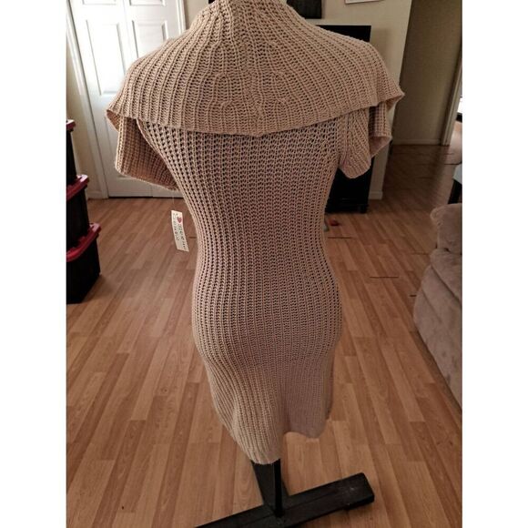 New Size XL Derek Heart Tan Short Sleeve Lightweight Loose Knit Sweater Dress - Picture 3 of 5